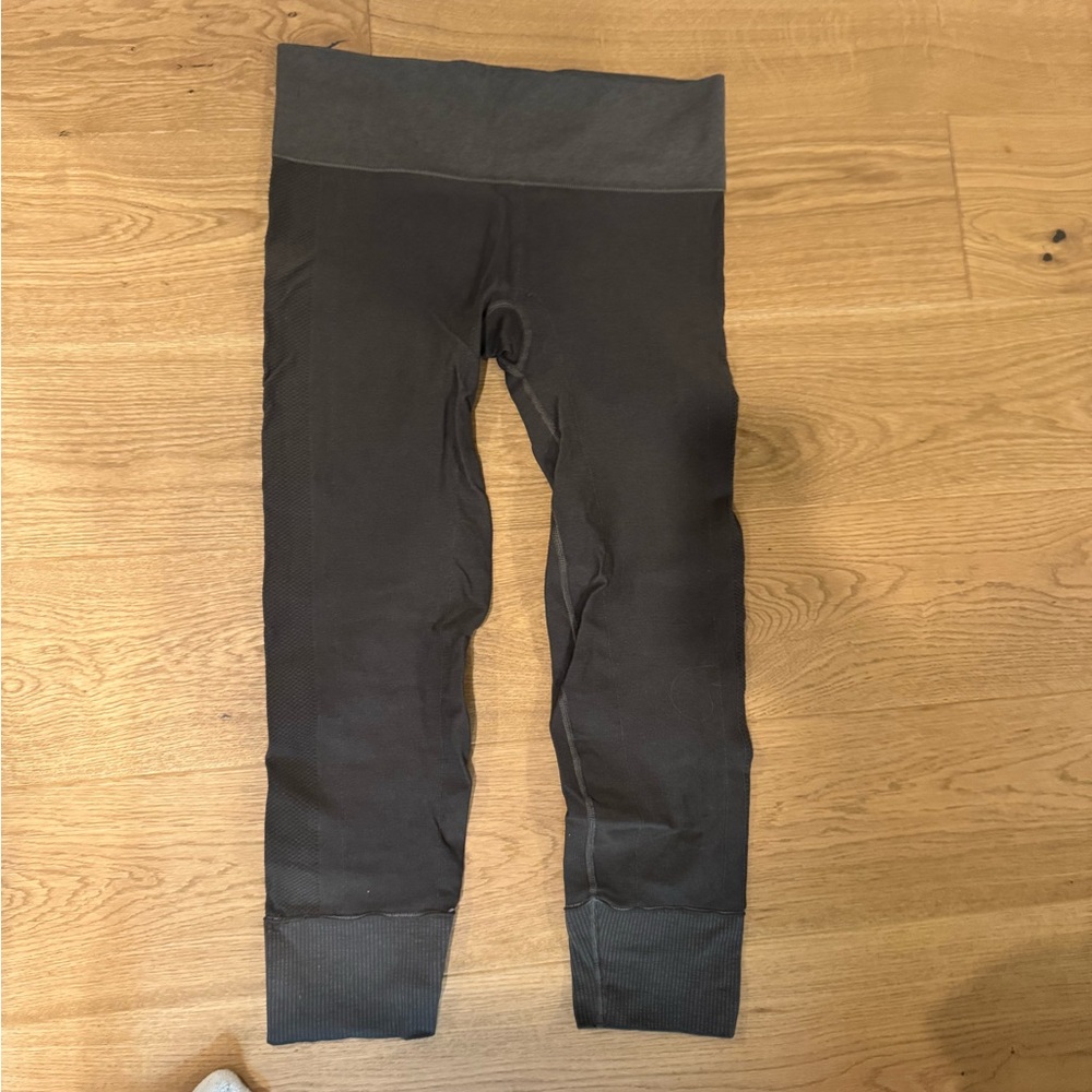 Lululemon Ebb and Flow leggings